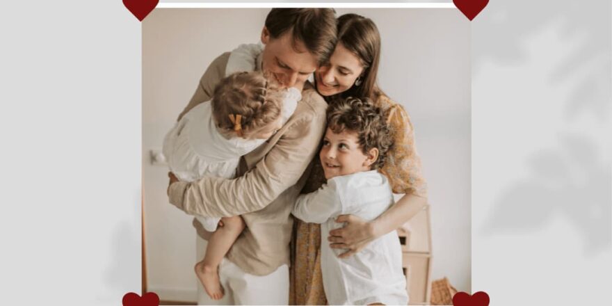 imagen donde se ve un padre y una madre abrazando a sus dos hijos. Esta composición va acompañada de la frase custodia compartida custodia exclusiva